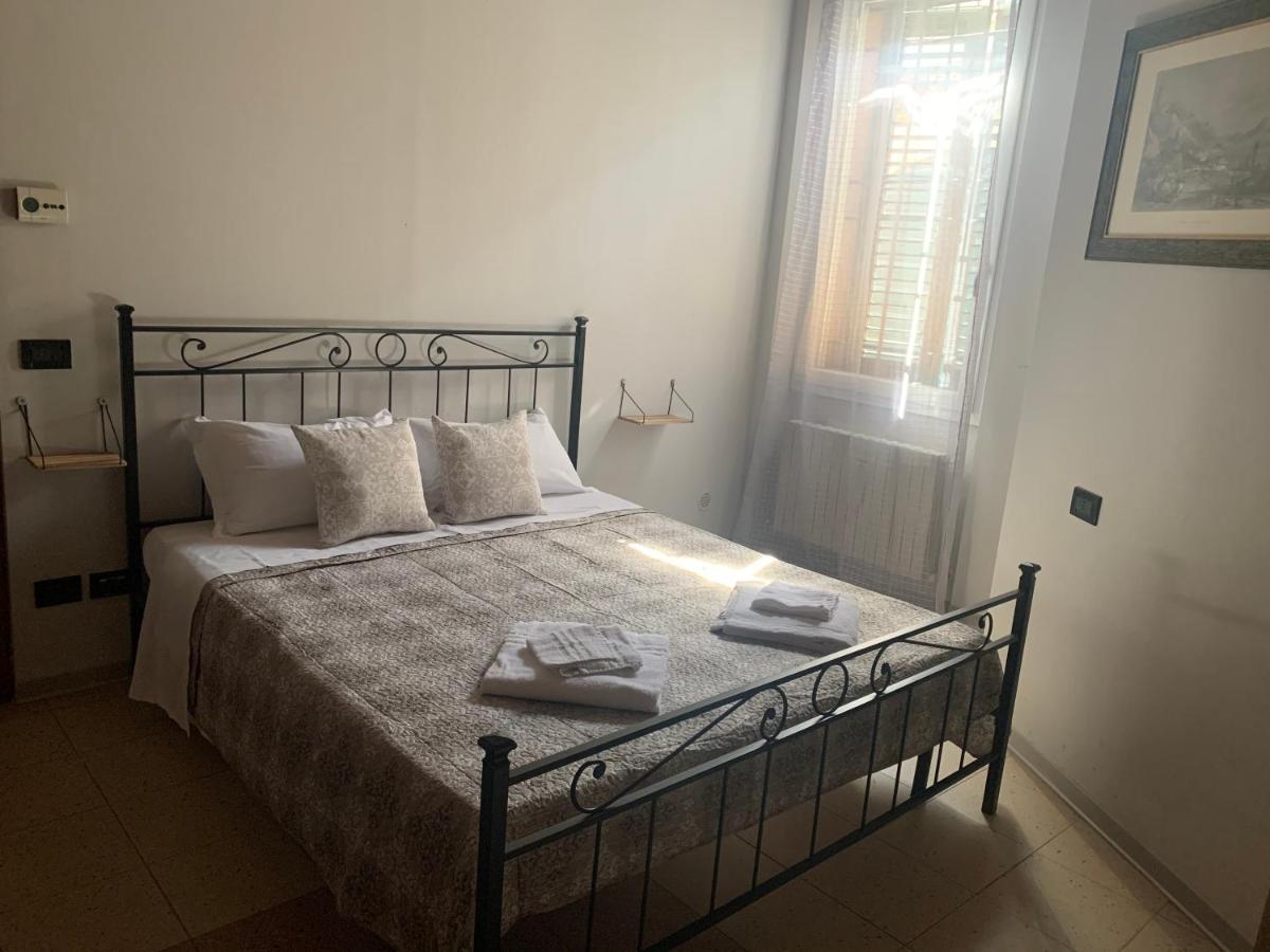 Le Stanze Sul Po Bed and Breakfast Φεράρα Εξωτερικό φωτογραφία