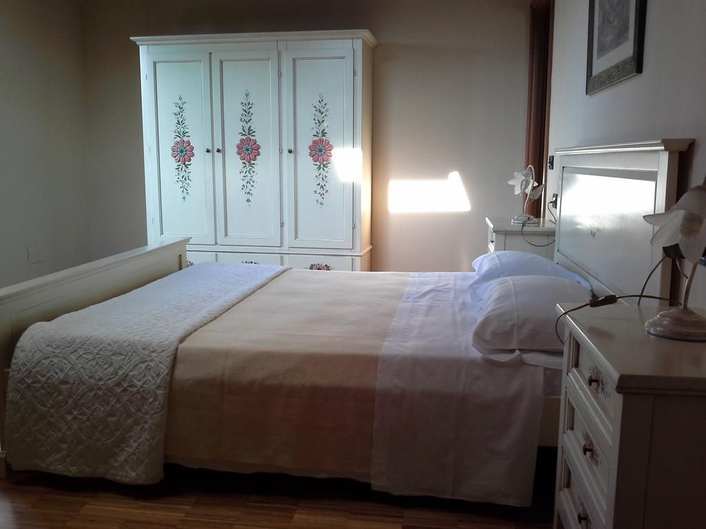 Le Stanze Sul Po Bed and Breakfast Φεράρα Δωμάτιο φωτογραφία